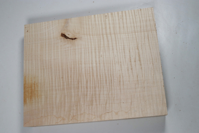 Board Curly Maple 305x235x50mm - RieAh0310