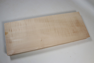 Board Curly Maple 520x195x48mm - RieAh0301