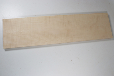 Board Curly Maple 560x145x15mm - RieAh0325