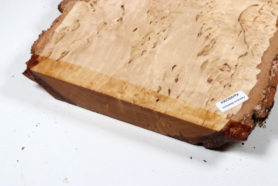 Board Karelian Masurbirch  560x180x28mm - KarMB2964