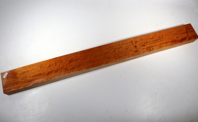 Guitar Neck Honduran Mahogany / Swietenia curly 1035x100x50mm - Swiet0139