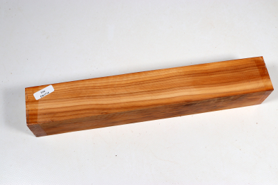 Square Yew 305x50x50mm - Eib1714 Square Yew 305x50x50mm - Eib1714