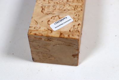 Square Karelian Masurbirch 230x54x54mm - KarMB2821