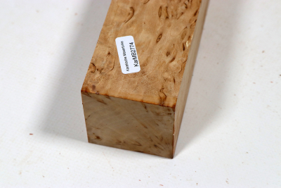 Kantel Karelische Maserbirke 305x50x50mm - KarMB2774