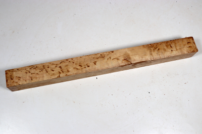 Square Karelian Masurbirch 350x33x33mm - KarMB2820