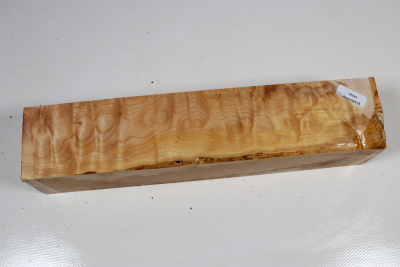 Square Qulited Maple 285x60x60mm - Ahorn0418