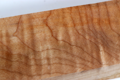 Square Qulited Maple 305x60x60mm - Ahorn0407