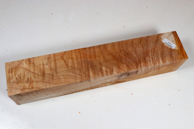 Square Qulited Maple 305x60x60mm - Ahorn0407