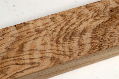 Square Brown Ash 305x40x40mm - OliEs0316