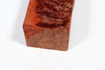Red Resin Burl 205x52x42mm - RedRe0282