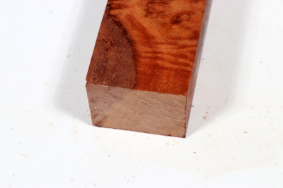 Red Resin Burl 215x42x36mm - RedRe0285