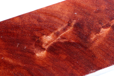 Red Resin Burl 220x52x22mm - RedRe0289