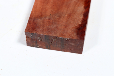 Red Resin Burl 220x52x22mm - RedRe0289