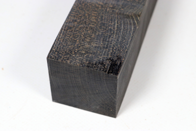 Square Curly Maple black stabilized 145x46x46mm - Stabi3835