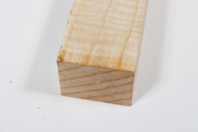 Square Ash curly 280x40x40mm - Esch0355