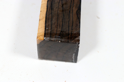 Square Ziricote 305x45x45mm - Ziri0858