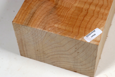 Block Qulited Maple 195x120x82mm - Ahorn0420