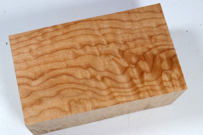Block Qulited Maple 195x120x82mm - Ahorn0420
