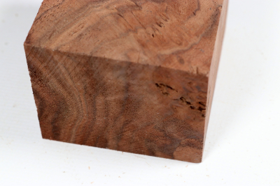 Block Walnut Burl 87x70x62mm - NusBM1275