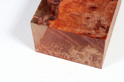 Block Red Resin Burl 100x75x50mm - RedRe0258