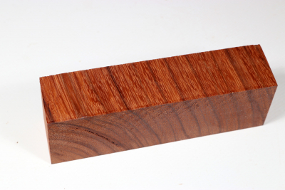 Messergriffblock Ebiara, rotes Zebrano XCut