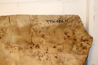 Tabletop Poplar Burl 1570x930x65mm -  TTX106M