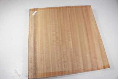 Board Eucalyptus 300x300x55mm - Euka0207