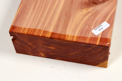 Board Eastern Red Cedar 390x135x50mm - Zed0378