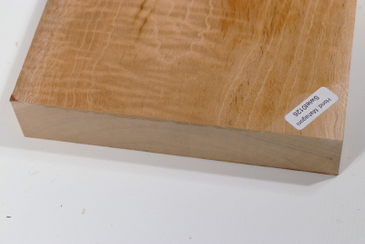Board Honduran Mahogany / Swietenia curly 615x150x29mm - Swiet0126