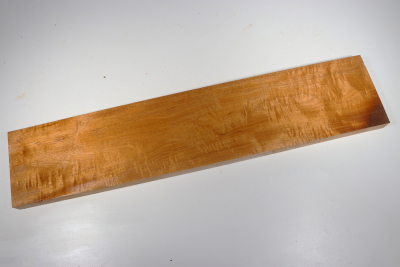 Board Honduran Mahogany / Swietenia curly 685x145x29mm - Swiet0125