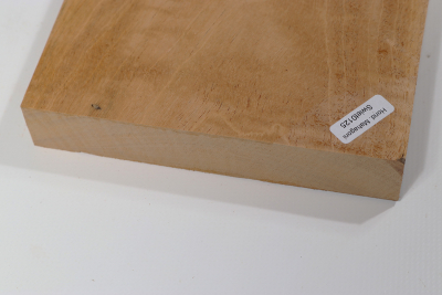 Board Honduran Mahogany / Swietenia curly 685x145x29mm - Swiet0125