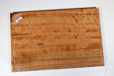 Board Marri, Red Gum curly 305x200x17mm - Marri0135