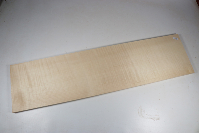 Board Curly Maple 750x190x15mm - RieAh0311 Board Curly Maple 750x190x15mm - RieAh0311