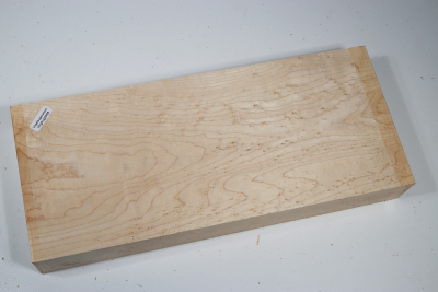 Board Birdseye Maple 345x147x50mm - VogAug0468