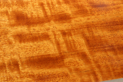 Gitarrenhals Honduras Mahagoni / Swietenia curly 1000x100x50mm - Swiet0136
