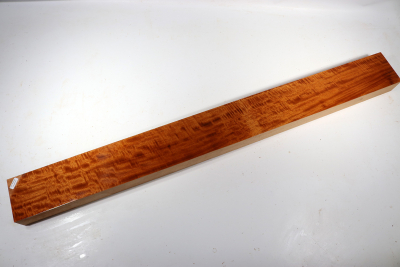 Gitarrenhals Honduras Mahagoni / Swietenia curly 1000x100x50mm - Swiet0136