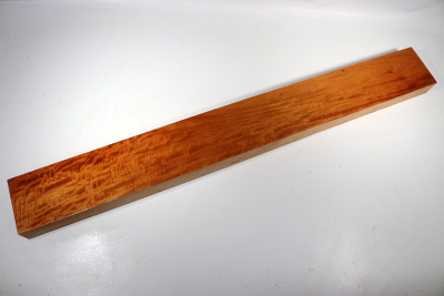 Guitar Neck Honduran Mahogany / Swietenia curly 1030x120x50mm - Swiet0134
