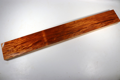Gitarrenhals Honduras Mahagoni / Swietenia curly 1030x130x50mm - Swiet0138