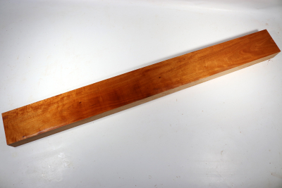 Guitar Neck Honduran Mahogany / Swietenia curly 1040x110x50mm - Swiet0142