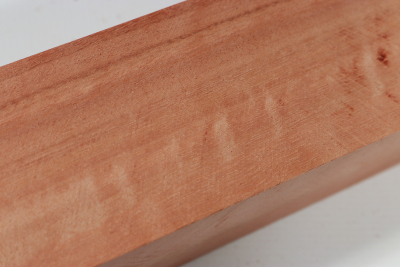 Square Eucalyptus, red 305x50x50mm - Euka0185