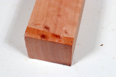 Square Eucalyptus, red 305x50x50mm - Euka0201