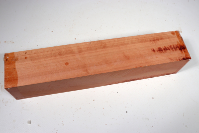 Square Eucalyptus, red 305x60x60mm - Euka0199