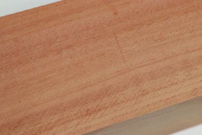 Square Eucalyptus, red 305x60x60mm - Euka0200
