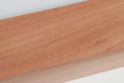 Square Eucalyptus, red 325x52x52mm - Euka0191