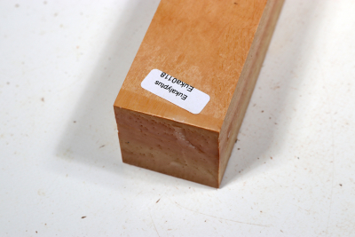 Square Eucalyptus 305x40x40mm - Euka0118