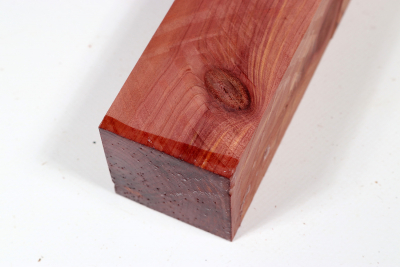 Square Eastern Red Cedar 305x50x50mm - Zed0271