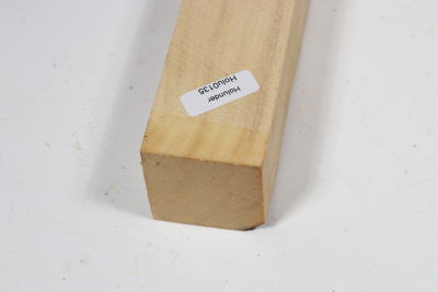 Square Elderberry 325x40x40mm - Holu0135