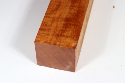 Square Honduran Mahogany / Swietenia curly 305x50x50mm - Swiet0111