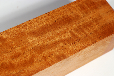 Square Honduran Mahogany / Swietenia curly 305x50x50mm - Swiet0115