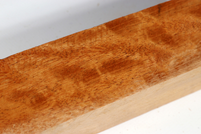 Square Honduran Mahogany / Swietenia curly 305x50x50mm - Swiet0118